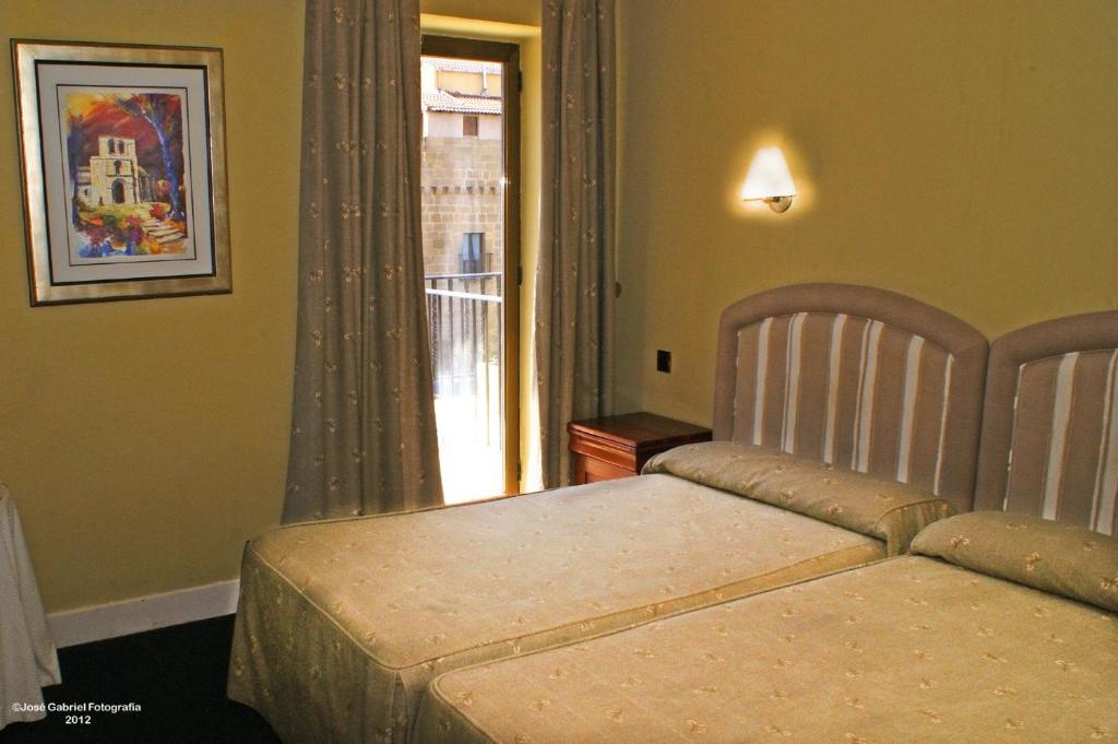 La Guardia Hotel Marixa מראה חיצוני תמונה