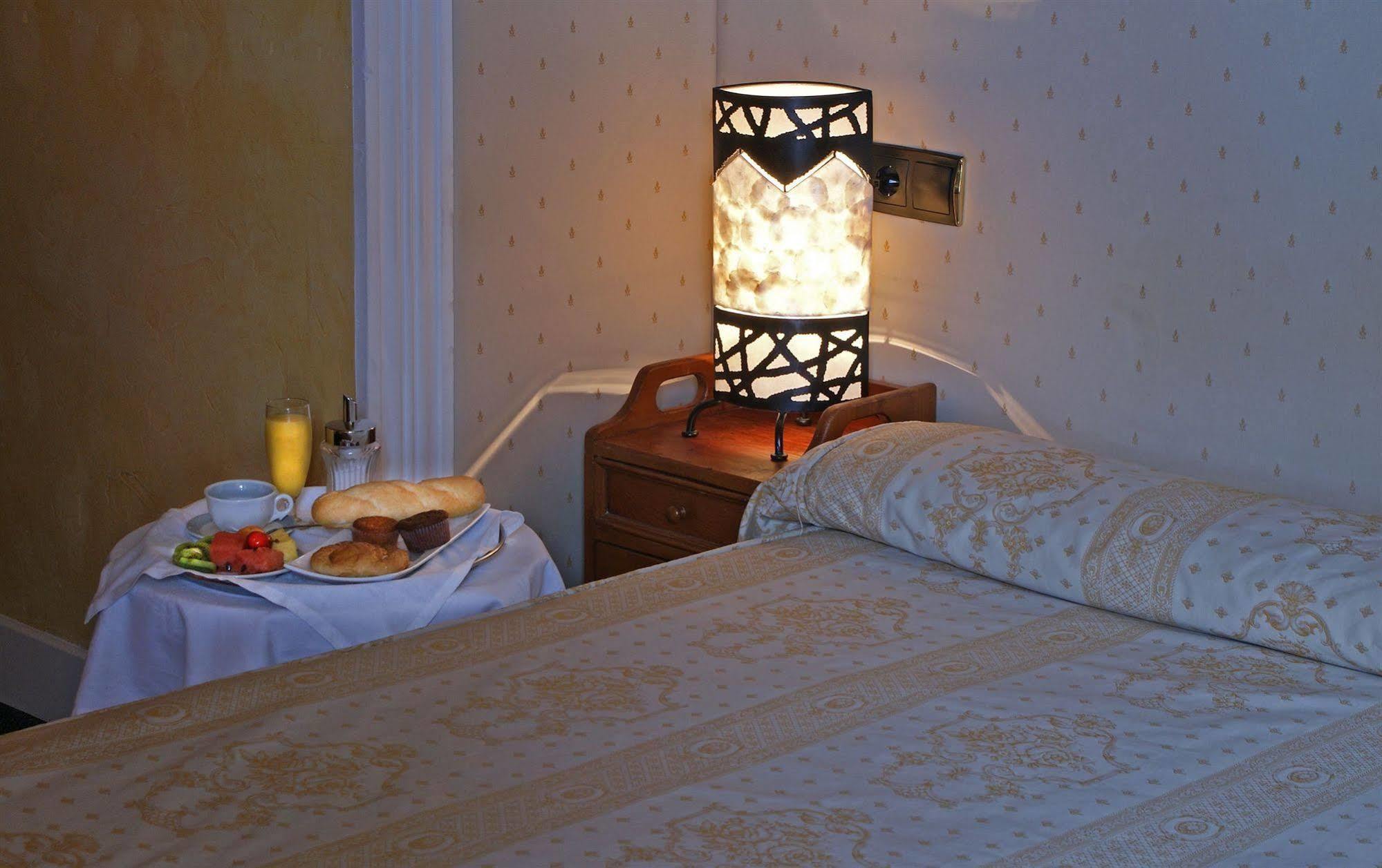 La Guardia Hotel Marixa מראה חיצוני תמונה